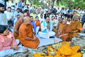 महर्षि वाल्मीकि जयंती पर लाइव चित्रकला शिविर, कलाकारों ने कैनवास पर उकेरे रामायण के प्रसंग