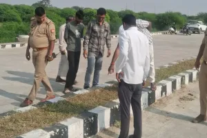 ड्राइवर की हत्या कर लाश यमुना में फेंकी, घर से 50 कदम दूर मिला खून के निशान एवं नेकबैंड ।