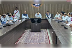 जिलाधिकारी की अध्यक्षता में सम्पन्न हुई जिला स्वास्थ्य समिति शासी निकाय की मासिक समीक्षा बैठक