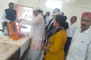 फिर से हमें पटेल चाहिए, आतंकियों पर नकेल चाहिए... कवियों ने रचनाओं से जगाई राष्ट्रभक्ति की अलख