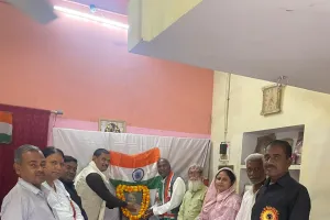 कांग्रेसियों ने पूर्व प्रधानमंत्री इन्दिरा गांधी   का शहादत दिवस मनाया 