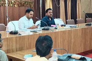 एलपीजी उपभोक्ताओं की समस्याओं के निस्तारण में लापरवाही बर्दाश्त नहीं- जिलाधिकारी