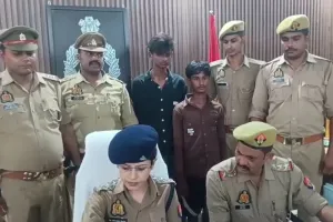 मंदिर जा रहे रिटायर्ड अफसर दंपती को बदमाशों ने बनाया निशाना, स्कूटी में मारी टक्कर और महिला के गले से झपटी चेन