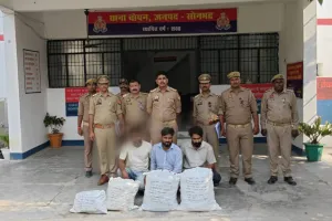 चोपन पुलिस एवं एसओजी टीम की बड़ी कार्रवाई, 52 किलो 745 ग्राम अवैध गांजा के साथ 03 अभियुक्त गिरफ्तार