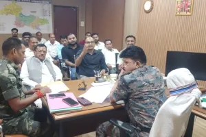 दुर्गापूजा को लेकर बरही के होटल व्यवसायियों के साथ एसडीपीओ ने की बैठक, अवैध गतिविधियों पर होगी कार्रवाई