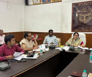 जिलाधिकारी की अध्यक्षता में राजस्व कार्यो व राजस्व वादो की प्रगति की समीक्षा बैठक सम्पन्न 