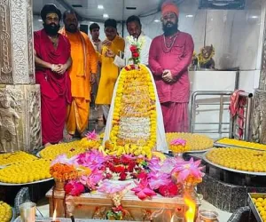 सावन के पहले दिन पर बाबा आनंदेश्वर मंदिर में उमड़ा श्रद्धा का सैलाब