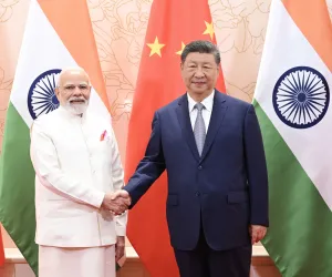 पीएम मोदी ने चीन के राष्ट्रपति शी जिनपिंग से तियानजिन में की मुलाकात, आपसी सहयोग पर जताया भरोसा