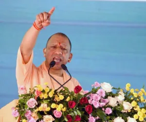 मुख्यमंत्री योगी आदित्यनाथ के प्रतापगढ़ में कार्यक्रम की कुछ झलकियां 