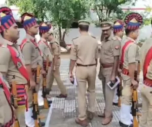 पुलिस अधीक्षक सोनभद्र अभिषेक वर्मा द्वारा रिजर्व पुलिस लाइन चुर्क में ली गई परेड की सलामी, दिये आवश्यक दिशा निर्देश
