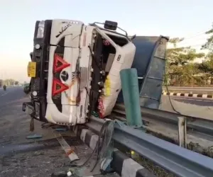 सिलापथार जलकियासुंती में भयानक सड़क हादसा, गंभीर रूप से घायल एक