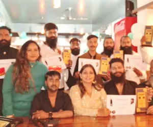 परी मेकओवर एंड फैशन वर्ल्ड मैजिशियन प्रोडक्शन के द्वारा ऐतिहासिक आयोजन