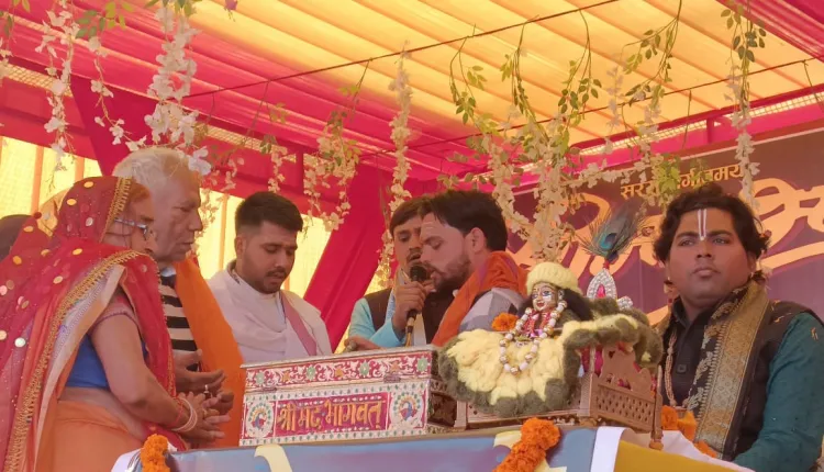 मर्यादा और आचरण से स्त्री पूजनीय होती है- मनीष शरण जी महाराज