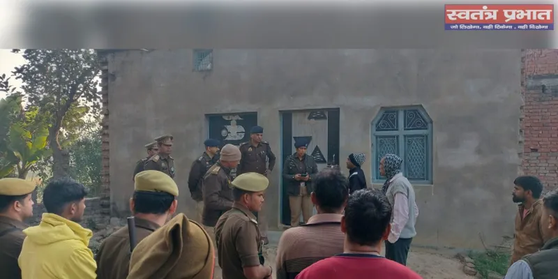 पत्नी को थप्पड़ मारा तो प्रेमी ने रेत दिया गलाः