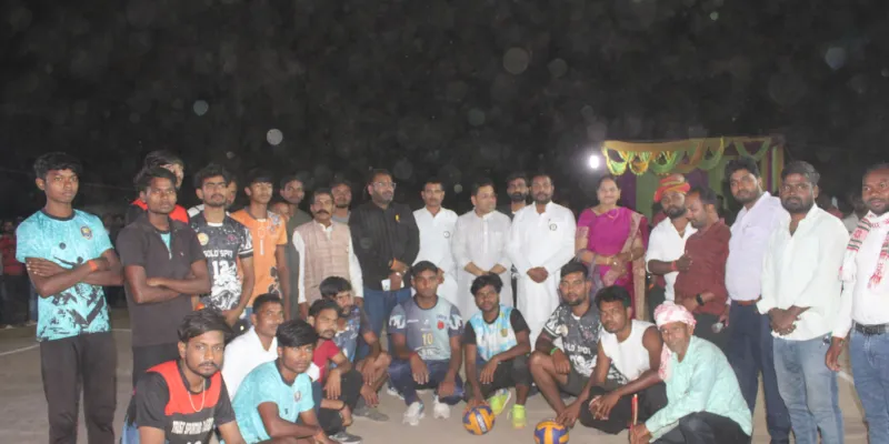 दो दिवसीय वॉलीबॉल प्रतियोगिता का भव्य समापन,बीजपुर की  टीम बनी विजेता