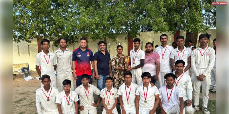 स्टेडियम भदोही के क्रिकेट खिलाड़ी आदित्य बने मैन ऑफ मैच