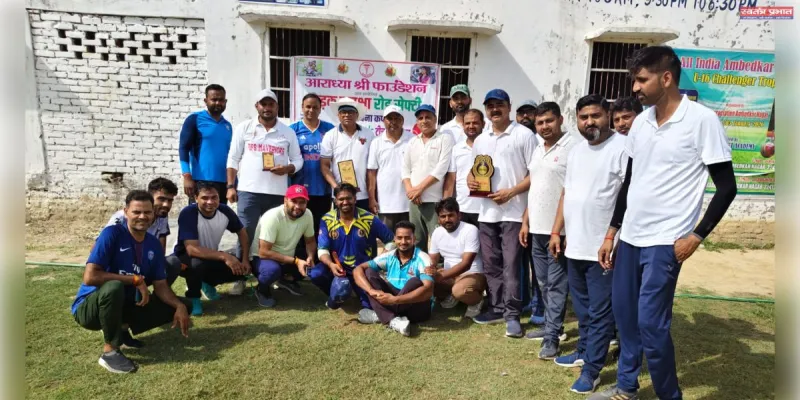 डॉक्टर्स इलेवन ने टीचर्स इलेवन को 4 विकेट से हराया 