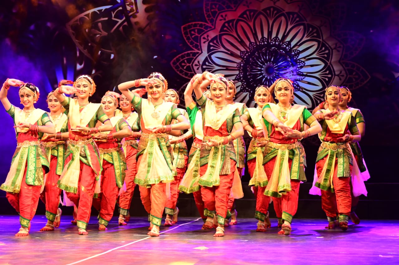 5बोतल नैनो का प्रयोग एक ब्रिच्छ लगाने के समान।