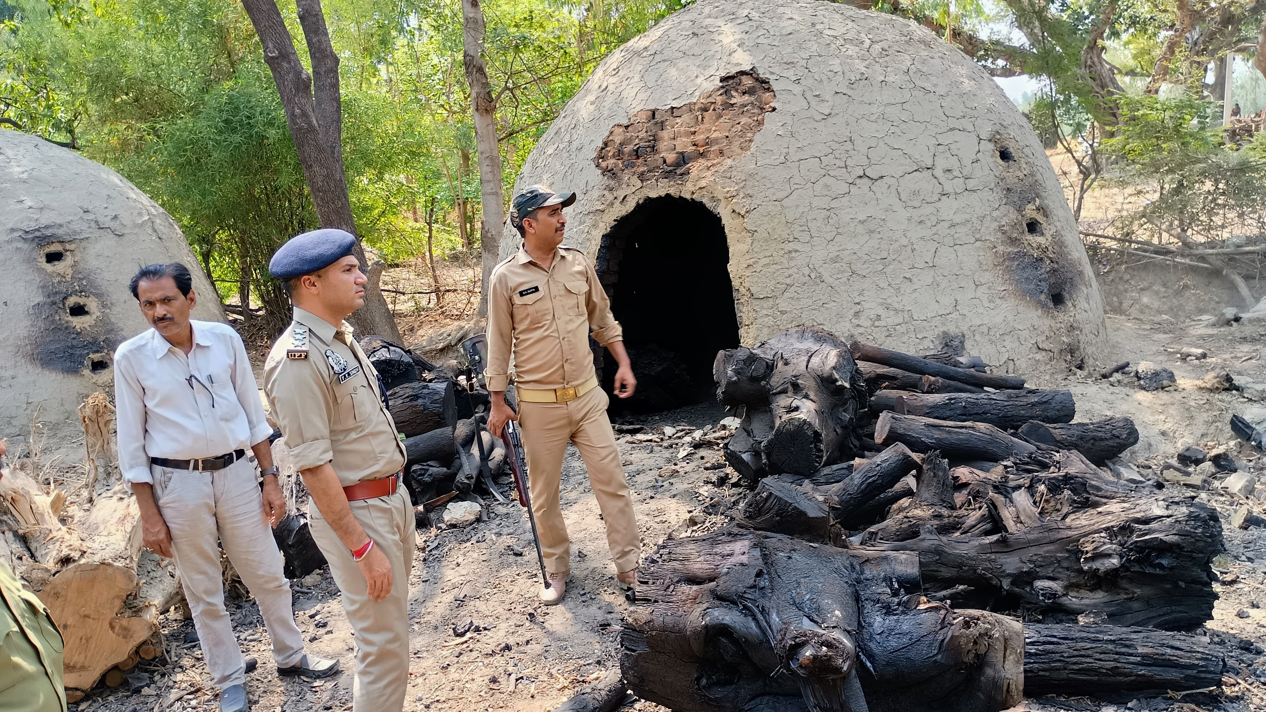 वन दरोगा से मारपीट के बाद वन बिभाग ने की त्वरित बड़ी कार्रवाई