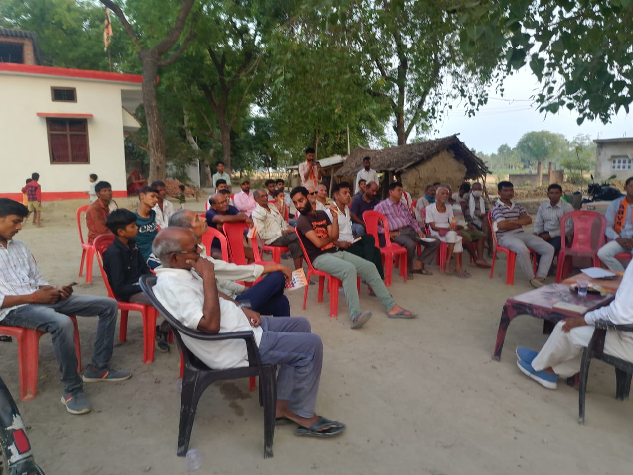 शिव काली जागरण समिति की अगुवाई में अखिल भारतीय विद्यार्थी परिषद द्वारा आयोजित जन चौपाल लगाकर मतदाताओं को किया गया जागरूक