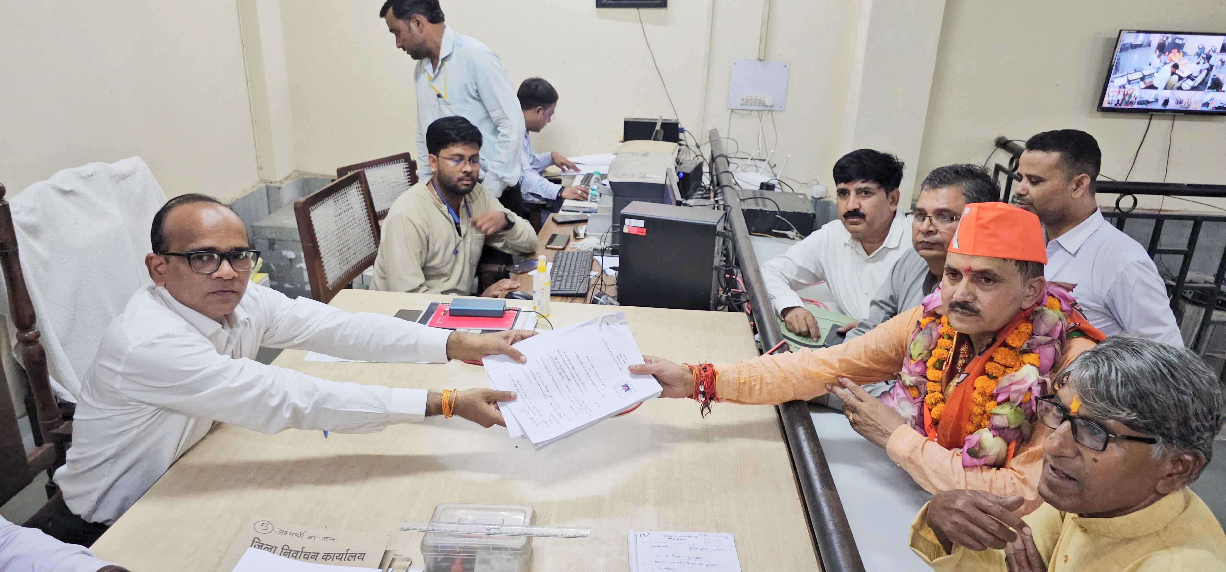 सीसामऊ से भाजपा प्रत्याशी सुरेश अवस्थी ने किया नामांकन 2