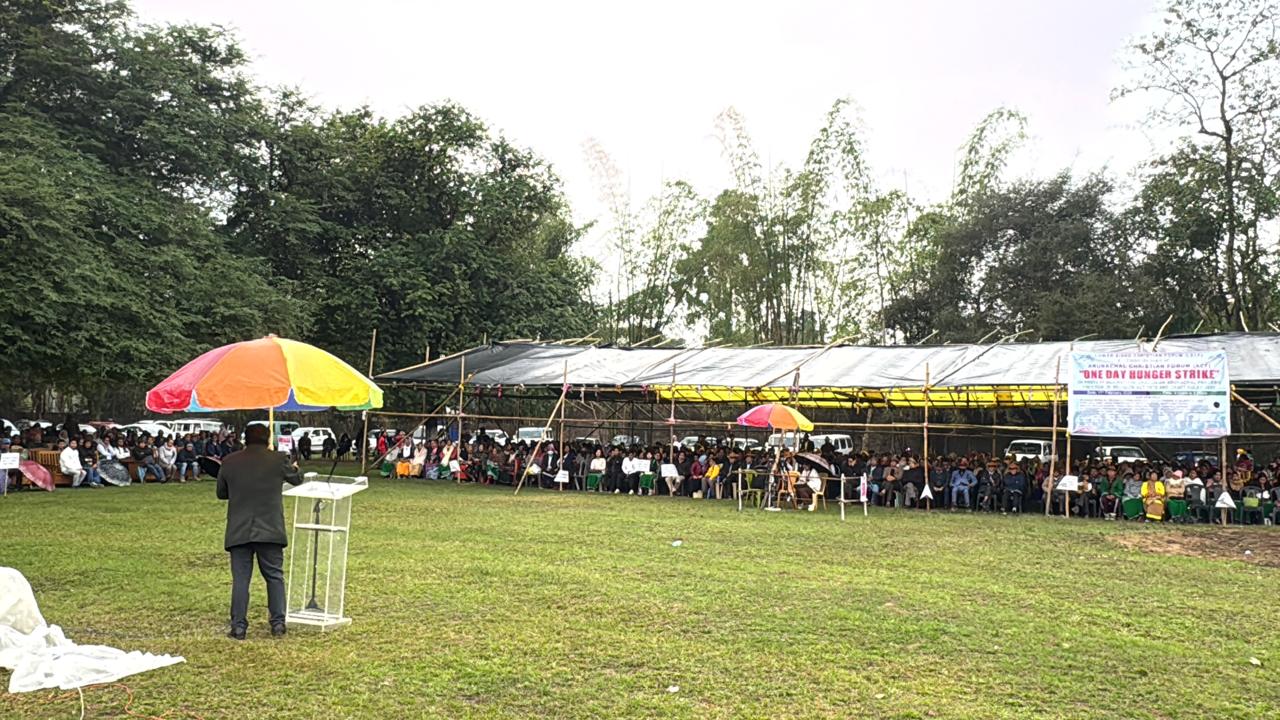 लवर चीयांग जिले की तीन हजारों से अधिक ईसाई लोगो ने अनशन में लिया भाग।