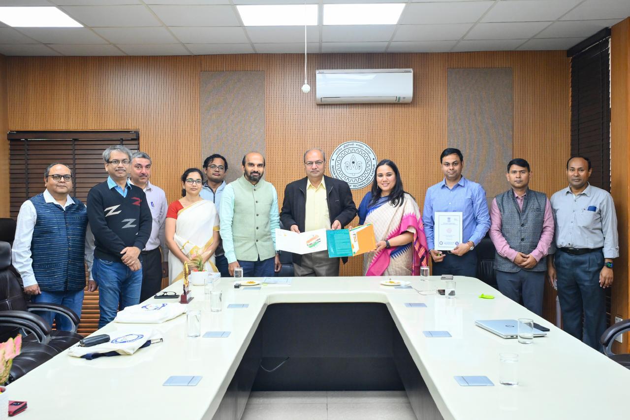 केन्द्र ने आईआईटी कानपुर की प्रतिबद्धता को किया मजबूत 