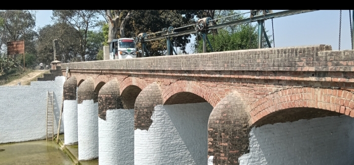 अप्सरा नदी पर बना बांध हुआ जर्जर दे रहा मौत को दावत होगी किसी दिन बड़ी घटना जिम्मेदार पड़े मौन 