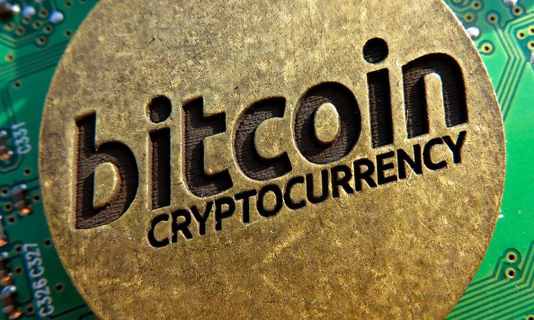 क्रिप्टोकरंसी और ट्रेडिंग के नाम पहचान छुपा कर चल रहा है बड़ा खेल इस खेल में बड़े गुर्गे है शामिल* 