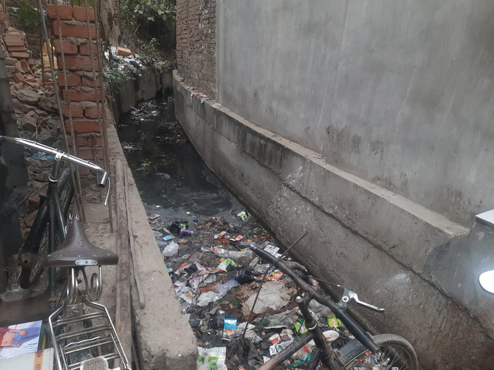  बिहार : जहाँ  गंदगी व दुर्गन्ध कोई मुद्दा ही नहीं