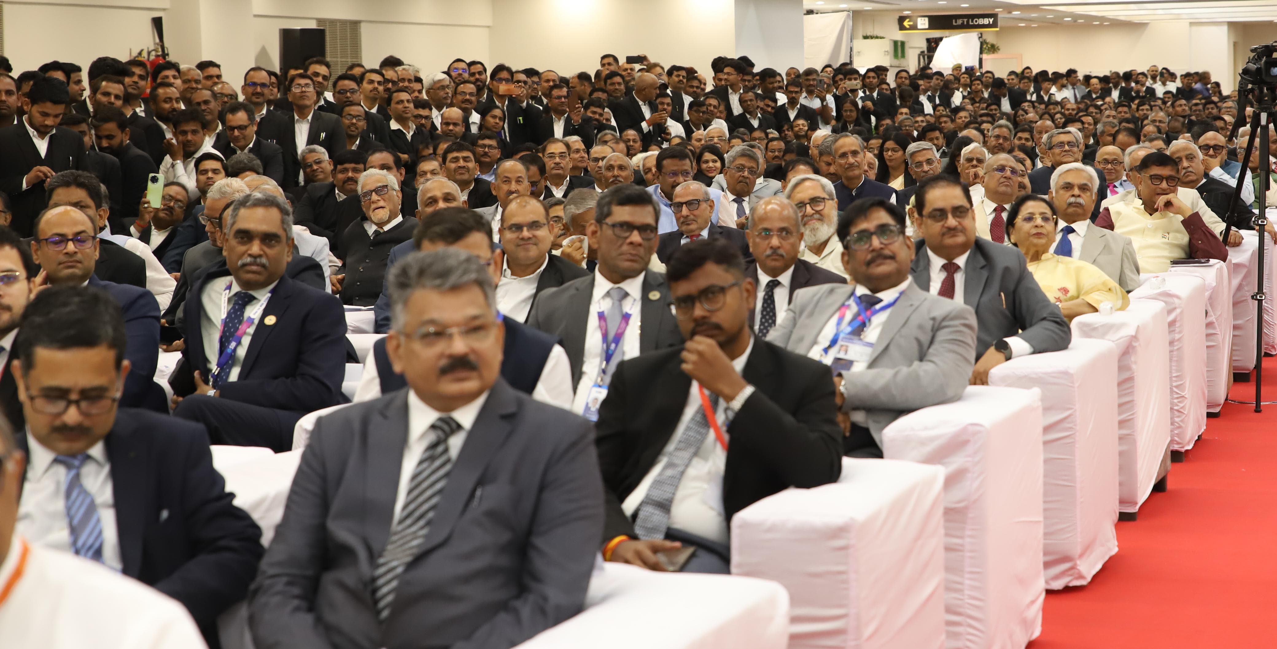 भारत आजादी के 75 सालों बाद लगातार तरक्की करने  के पीछे  भारतीय संविधान का  अहम रोल है। मुख्य न्यायाधीश भारत।