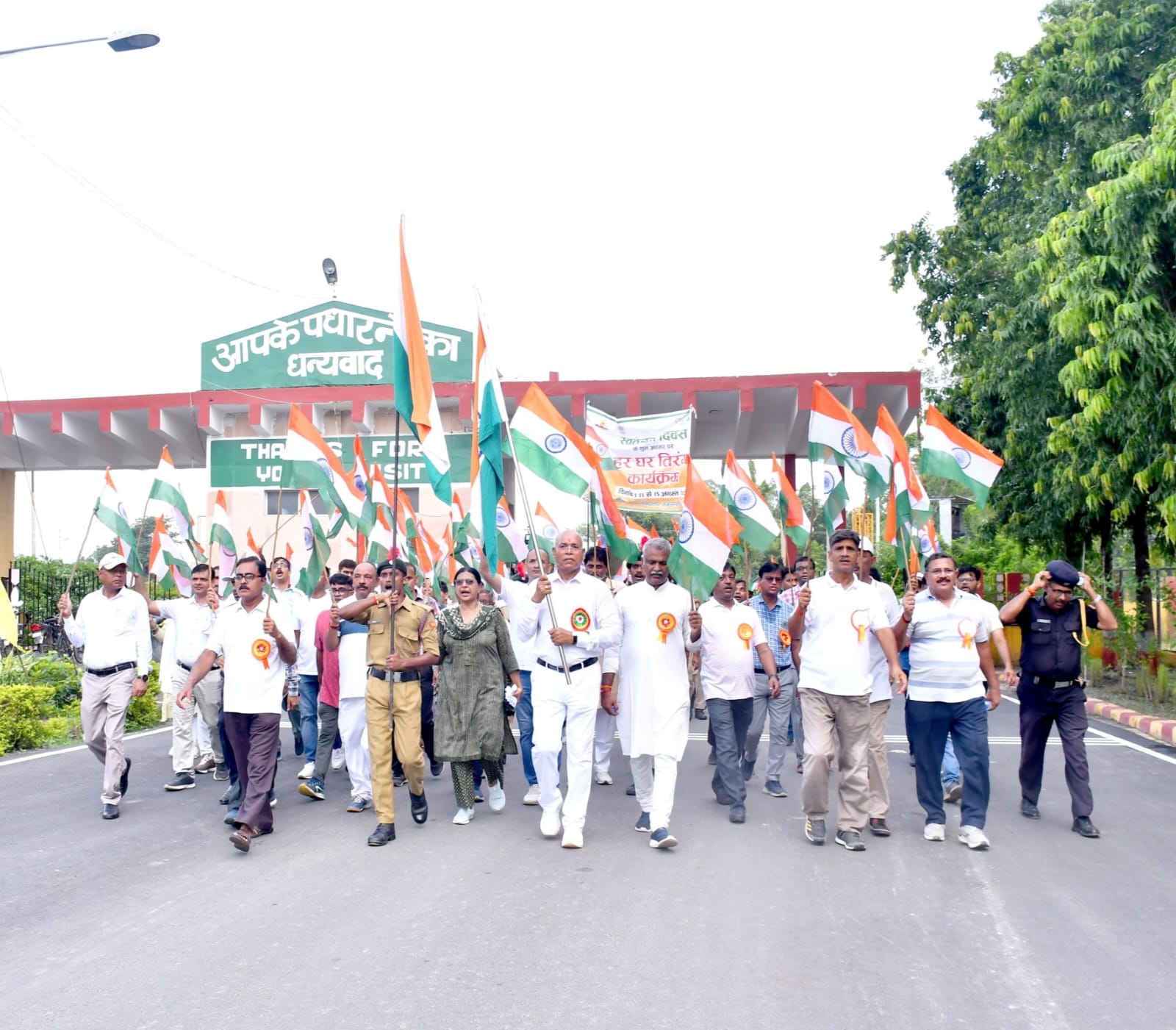 कृषि विवि में निकली पांच किमी लंबी तिरंगा यात्रा 