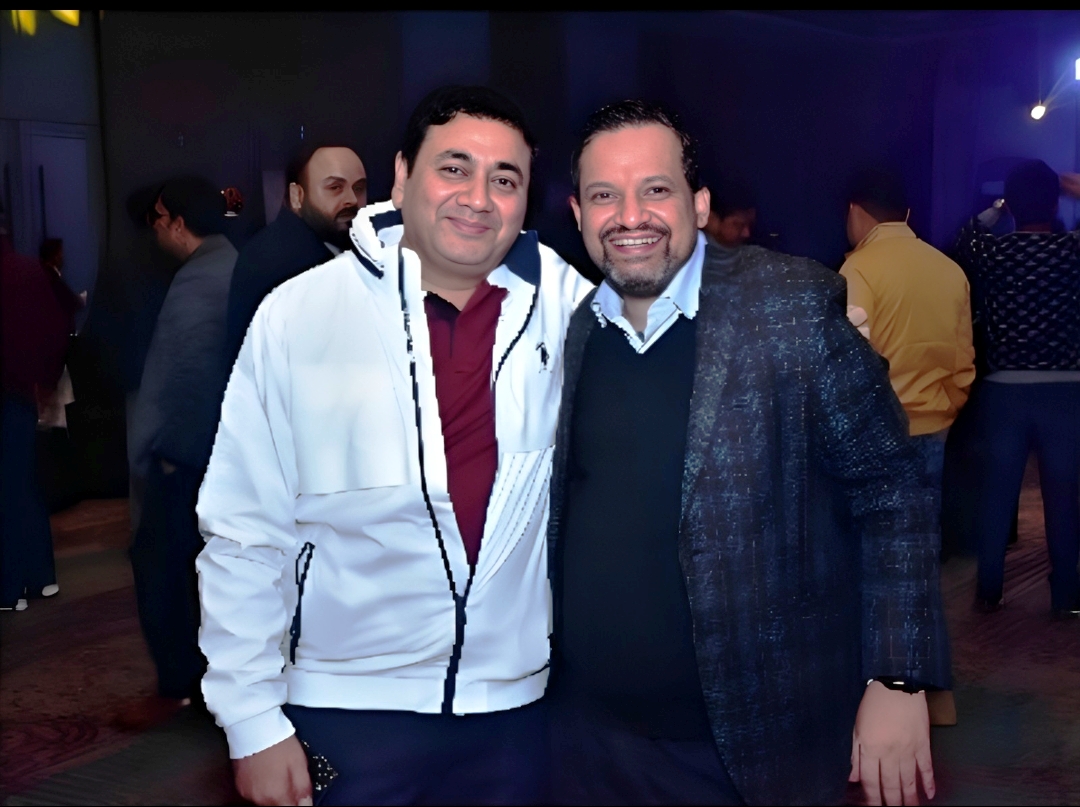 जबकि चीन हमारे देश का दुश्मन देश है, प्रधानमंत्री मोदी और मुख्यमंत्री योगी सदैव स्वदेशी के पक्षधर है