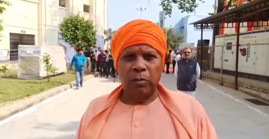 शिलापट्ट, अपना नाम नहीं होने पर भड़के बीजेपी विधायक