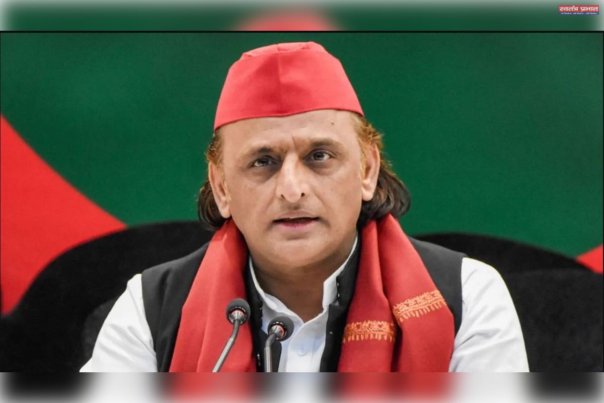 पेपर लीक पर सरकार को घेरा, शिक्षा मंत्री के इस्तीफे तक सदन में उठेगी आवाज : अखिलेश यादव